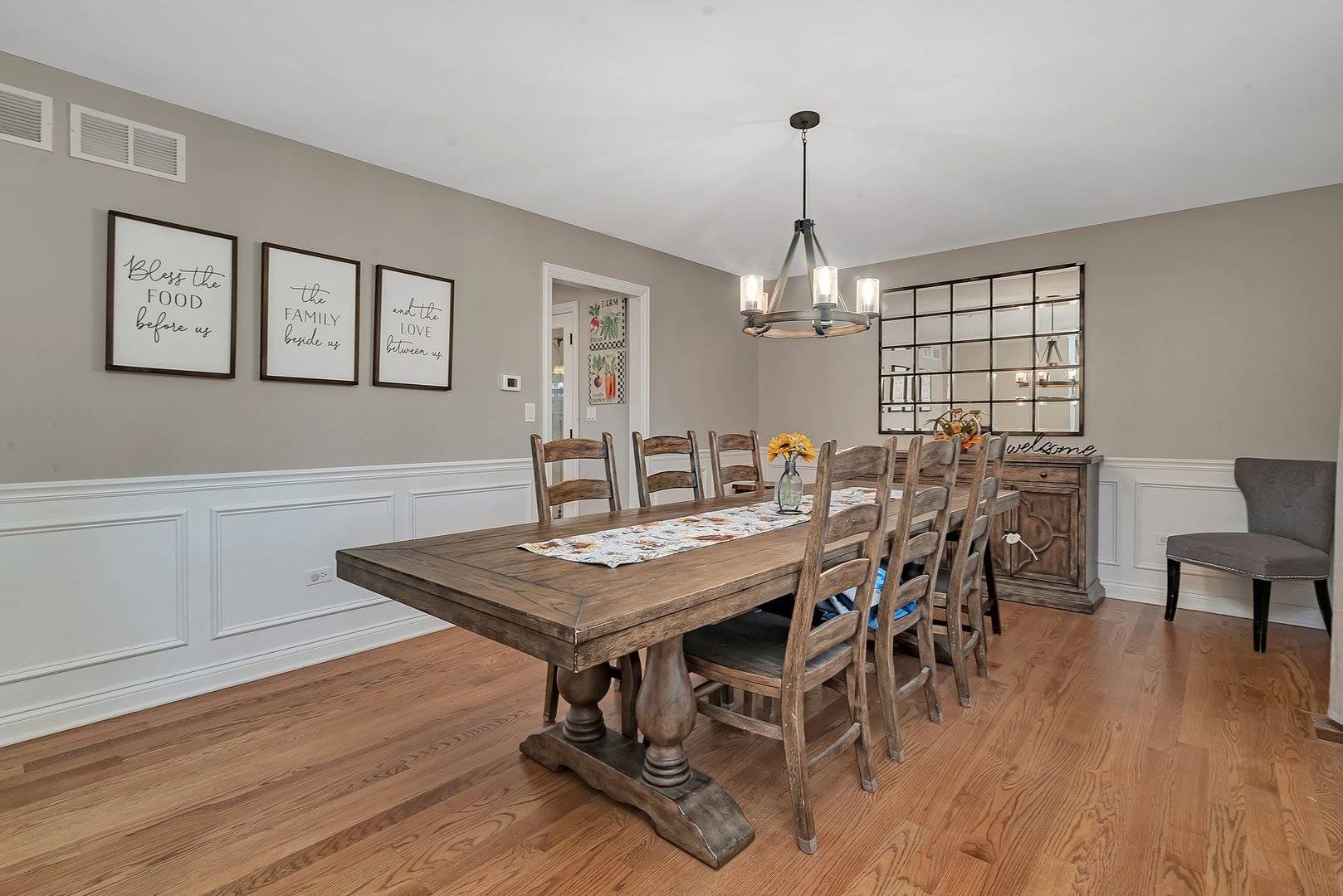 Frankfort, IL 60423,21467 English CIR