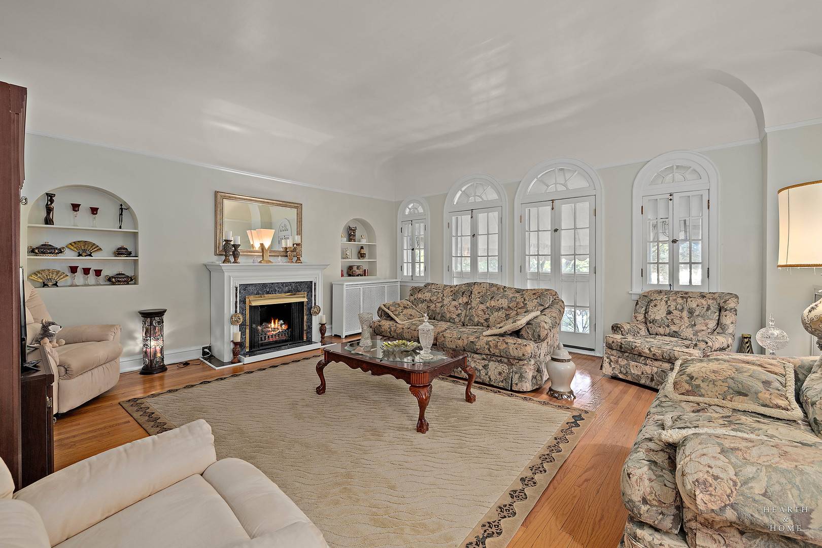 Chicago, IL 60645,7453 N Hoyne AVE #3S