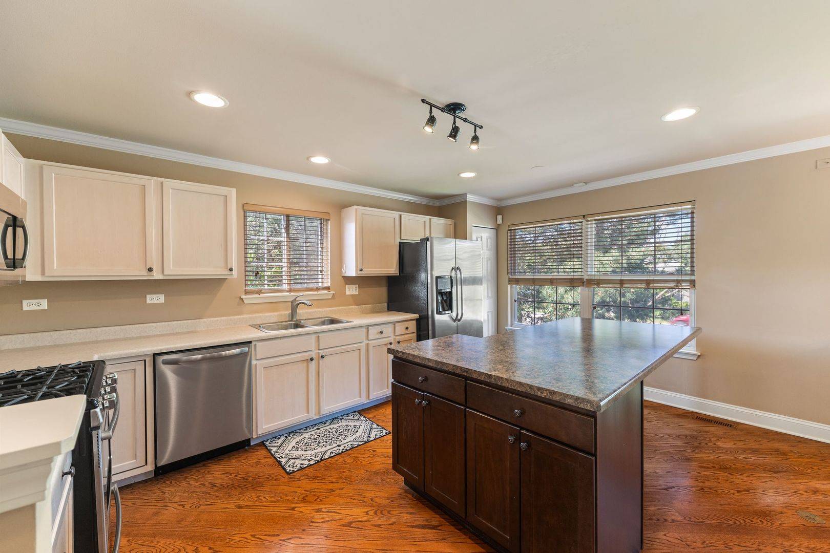 Palatine, IL 60067,886 S INSIGNIA CT