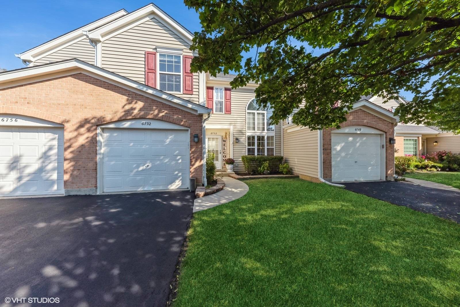 Gurnee, IL 60031,6752 Roanoake CT