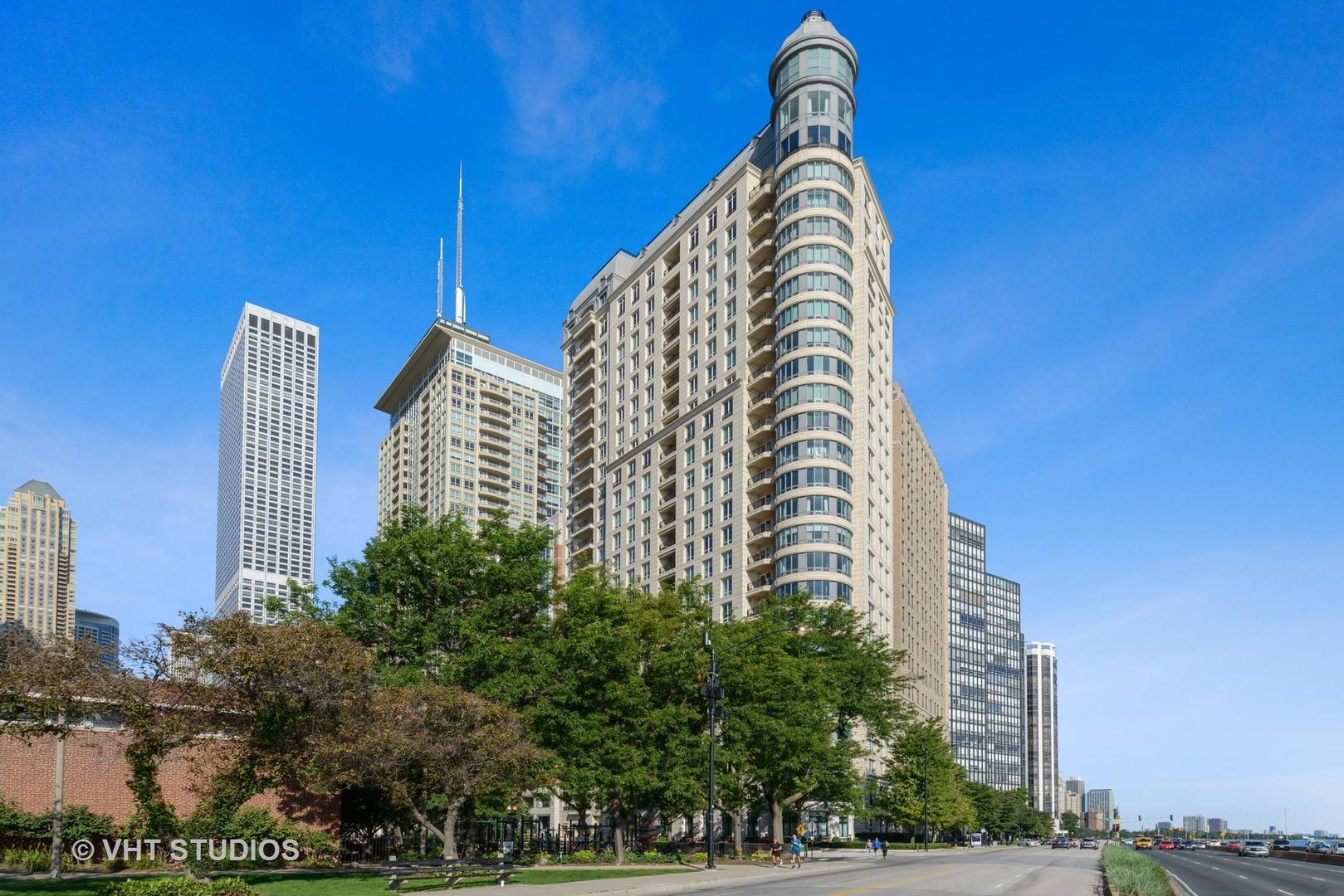 Chicago, IL 60611,840 N Lake Shore DR #1202