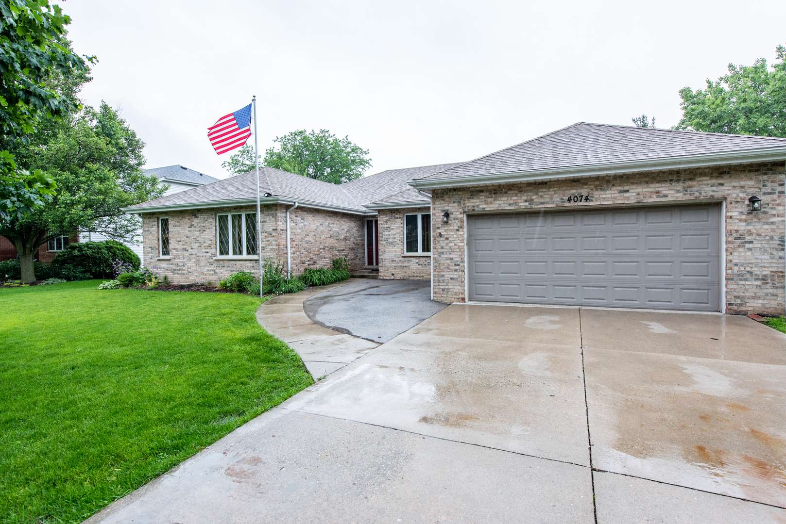 Gurnee, IL 60031,4074 Blackstone AVE