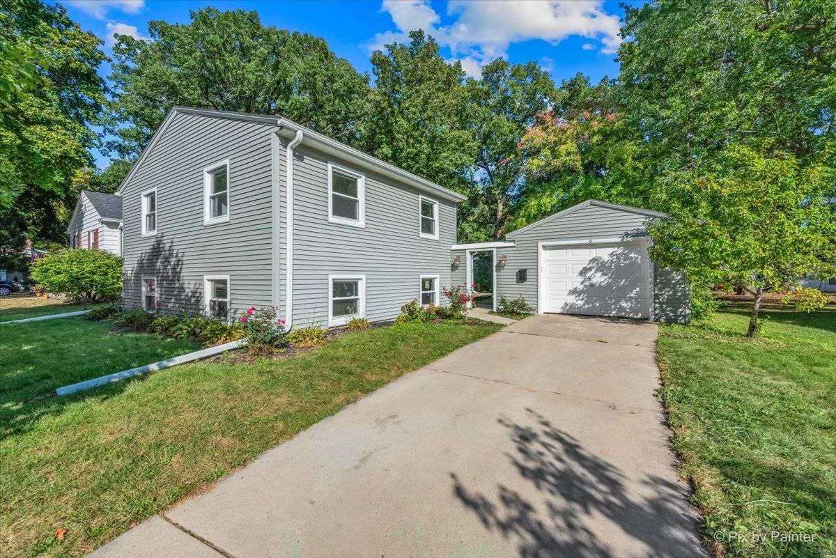 Montgomery, IL 60538,6 Knollwood DR