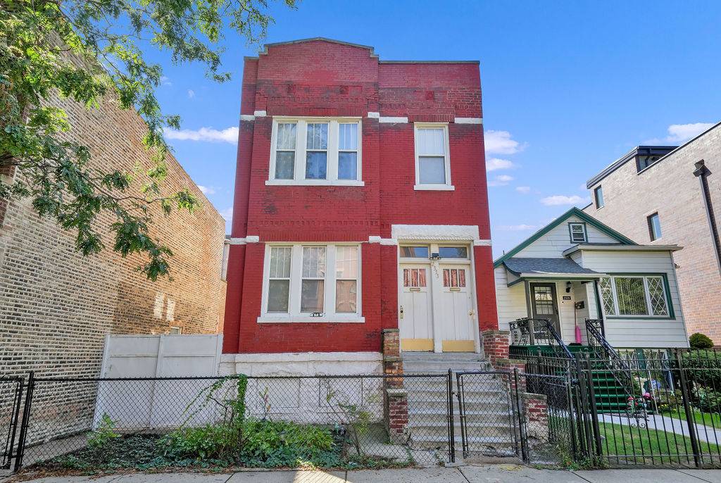 Chicago, IL 60612,2333 W Huron ST