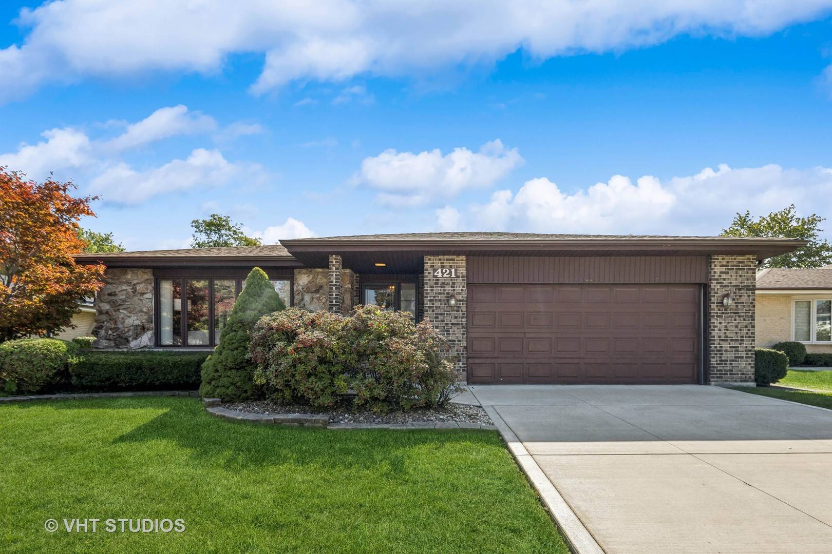 Westmont, IL 60559,421 Arbor LN