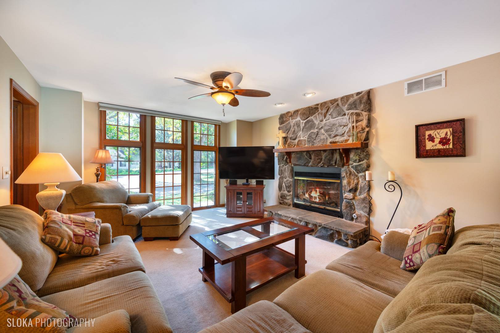 Mchenry, IL 60050,2405 Bennington LN