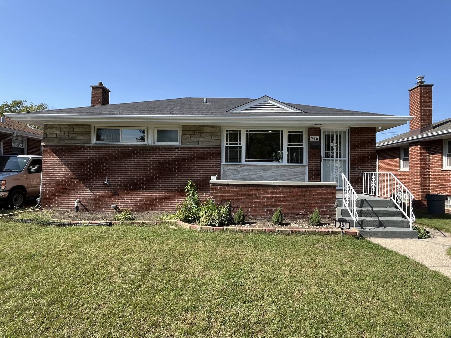 Calumet City, IL 60409,358 Clyde AVE