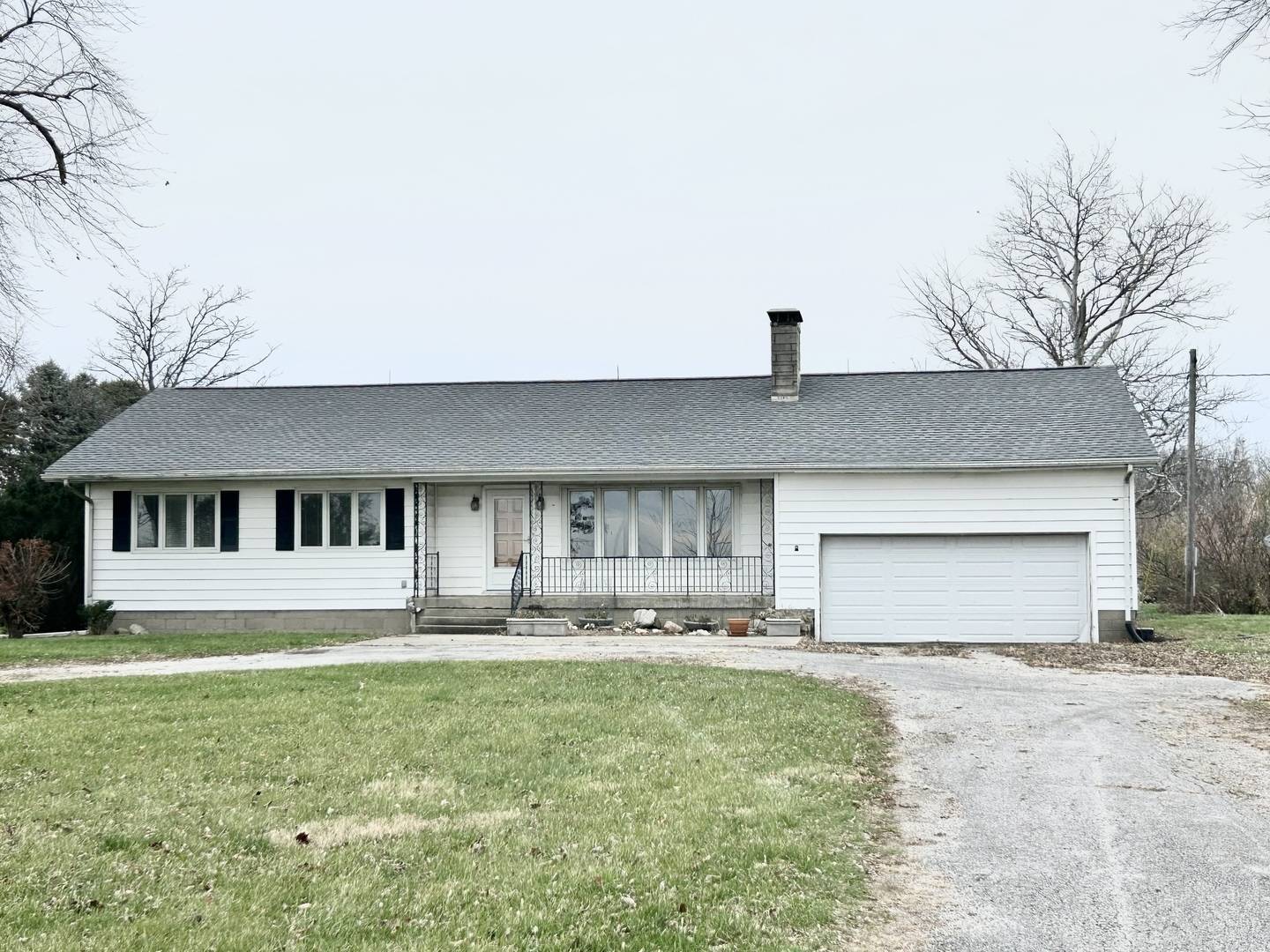 Broadlands, IL 61816,2286 County Road 400 N