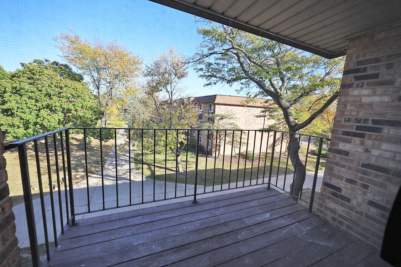 Hoffman Estates, IL 60169,710 Hill DR #305