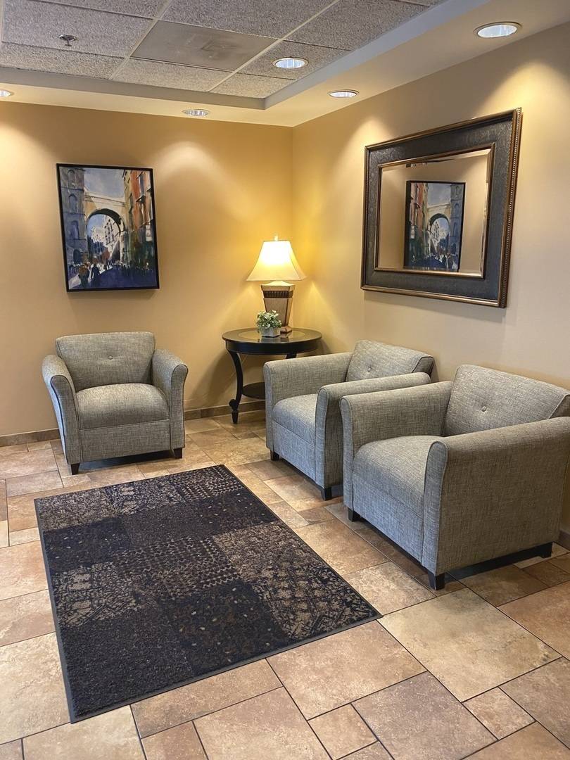 Chicago, IL 60630,5255 N Riversedge TER #510