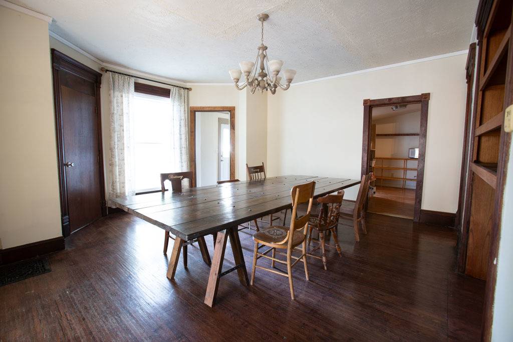 El Paso, IL 61738,469 Elmwood CT