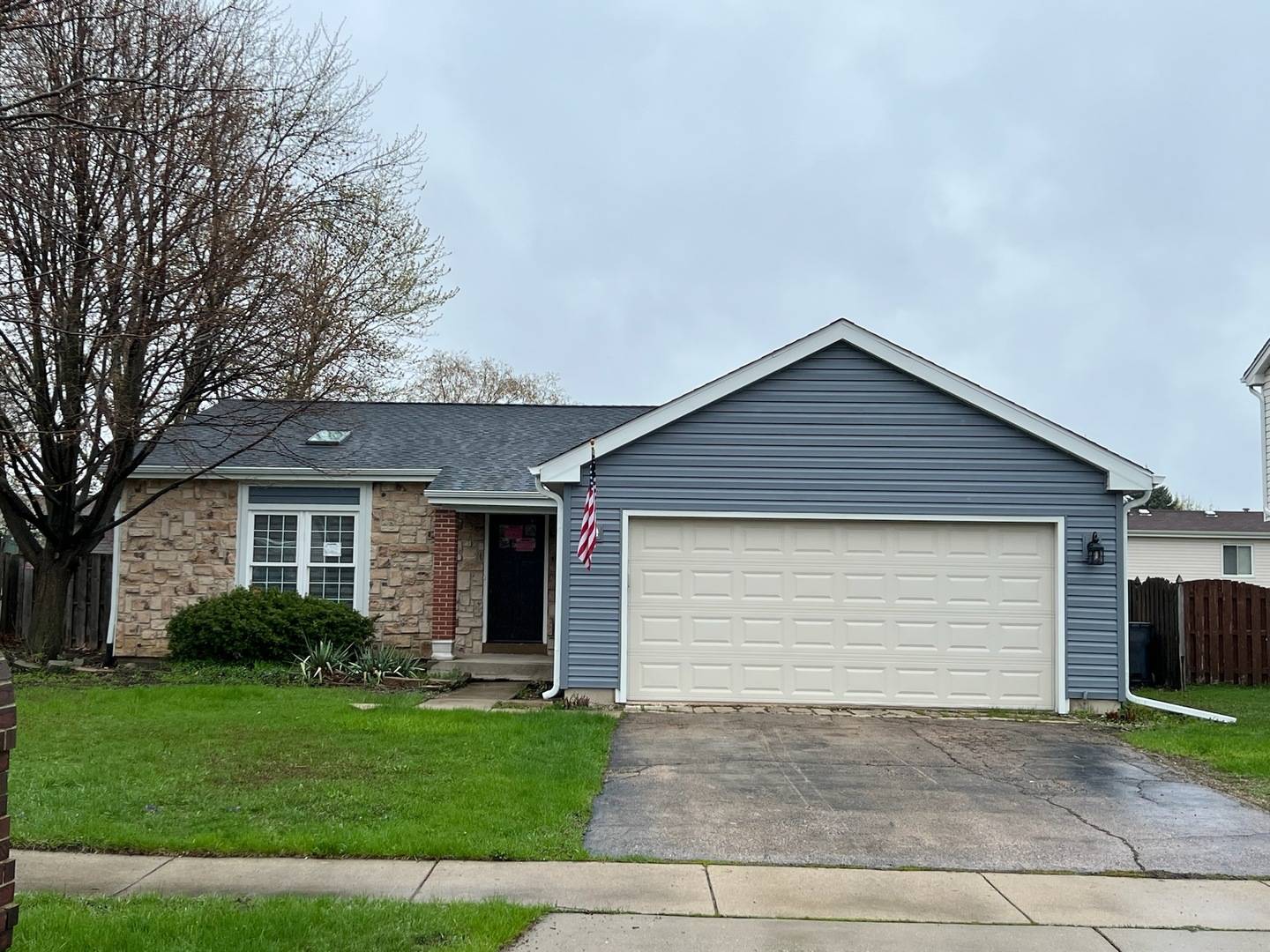 Streamwood, IL 60107,25 Fallstone DR