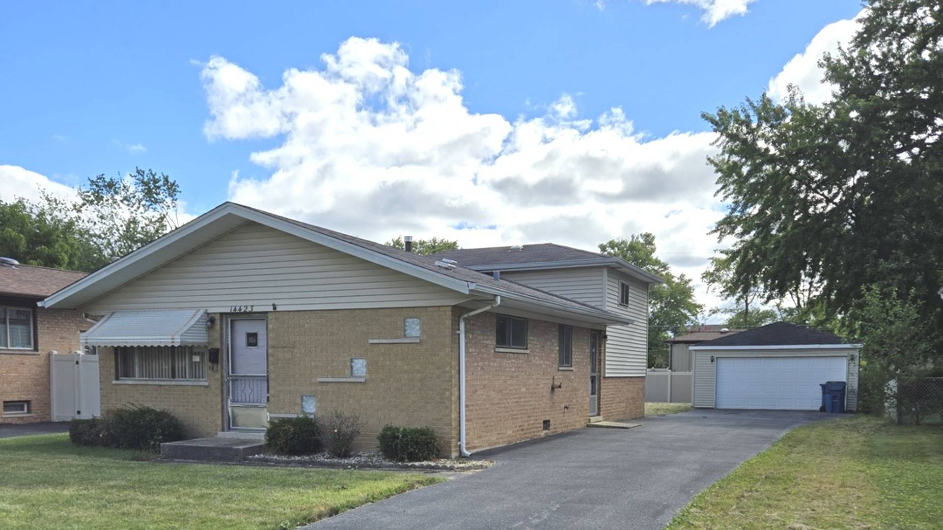 Midlothian, IL 60445,14423 Tripp AVE