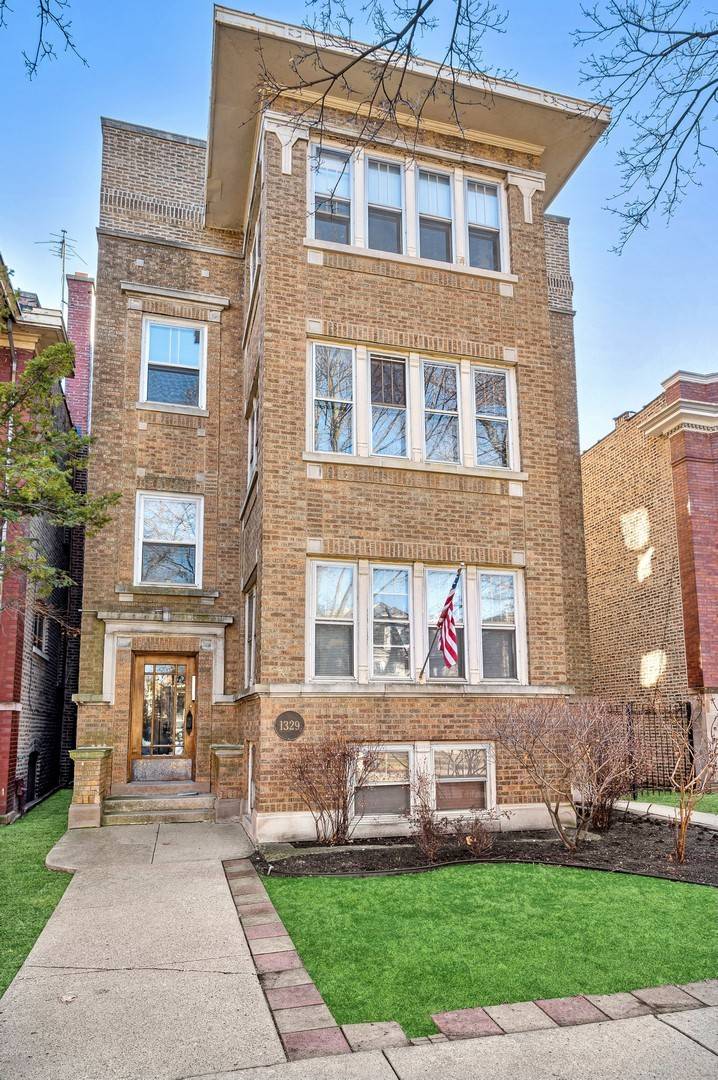 Chicago, IL 60660,1329 W Thorndale AVE #1