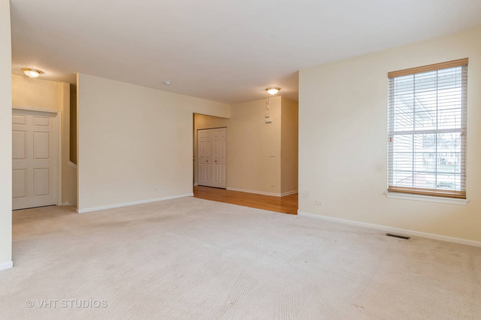 Aurora, IL 60502,1181 Barkston CT