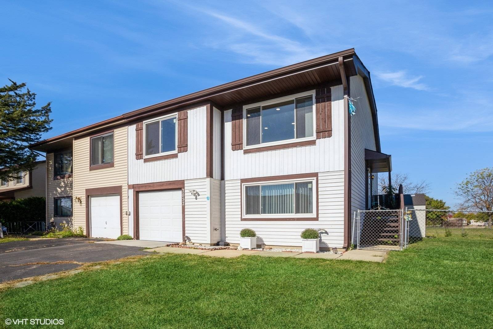 Hanover Park, IL 60133,2052 Mallard LN