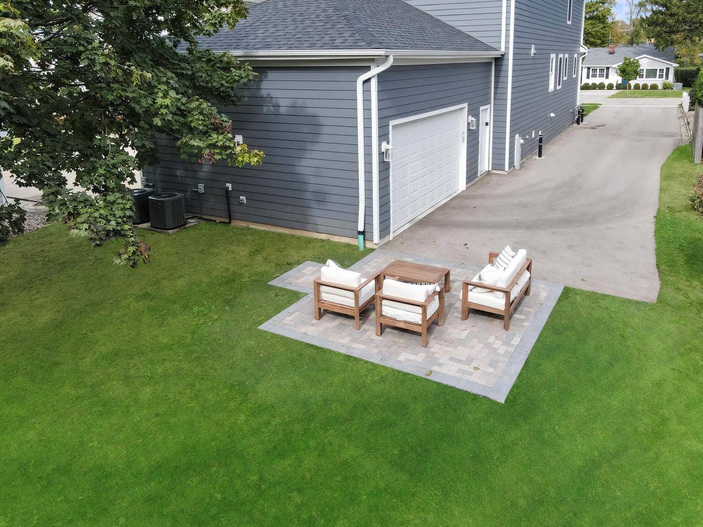 Deerfield, IL 60015,859 Central AVE