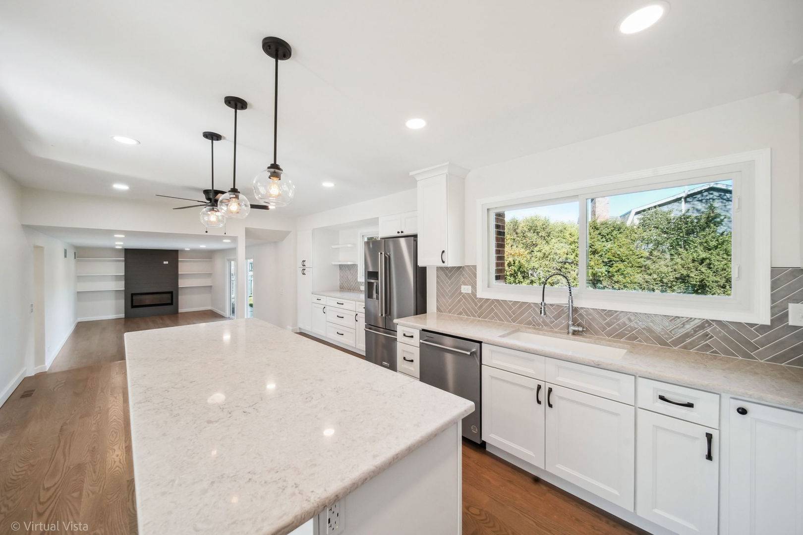 Westmont, IL 60559,763 Oakwood DR