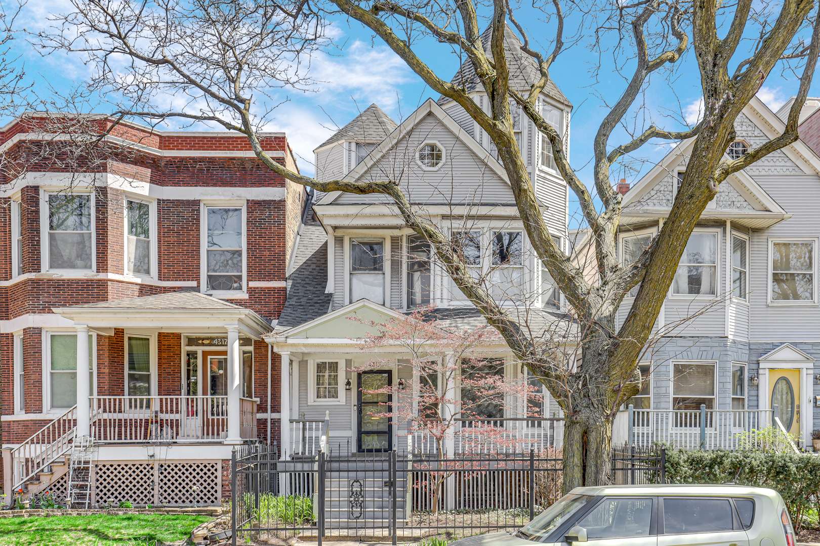 Chicago, IL 60613,4313 N Ashland AVE