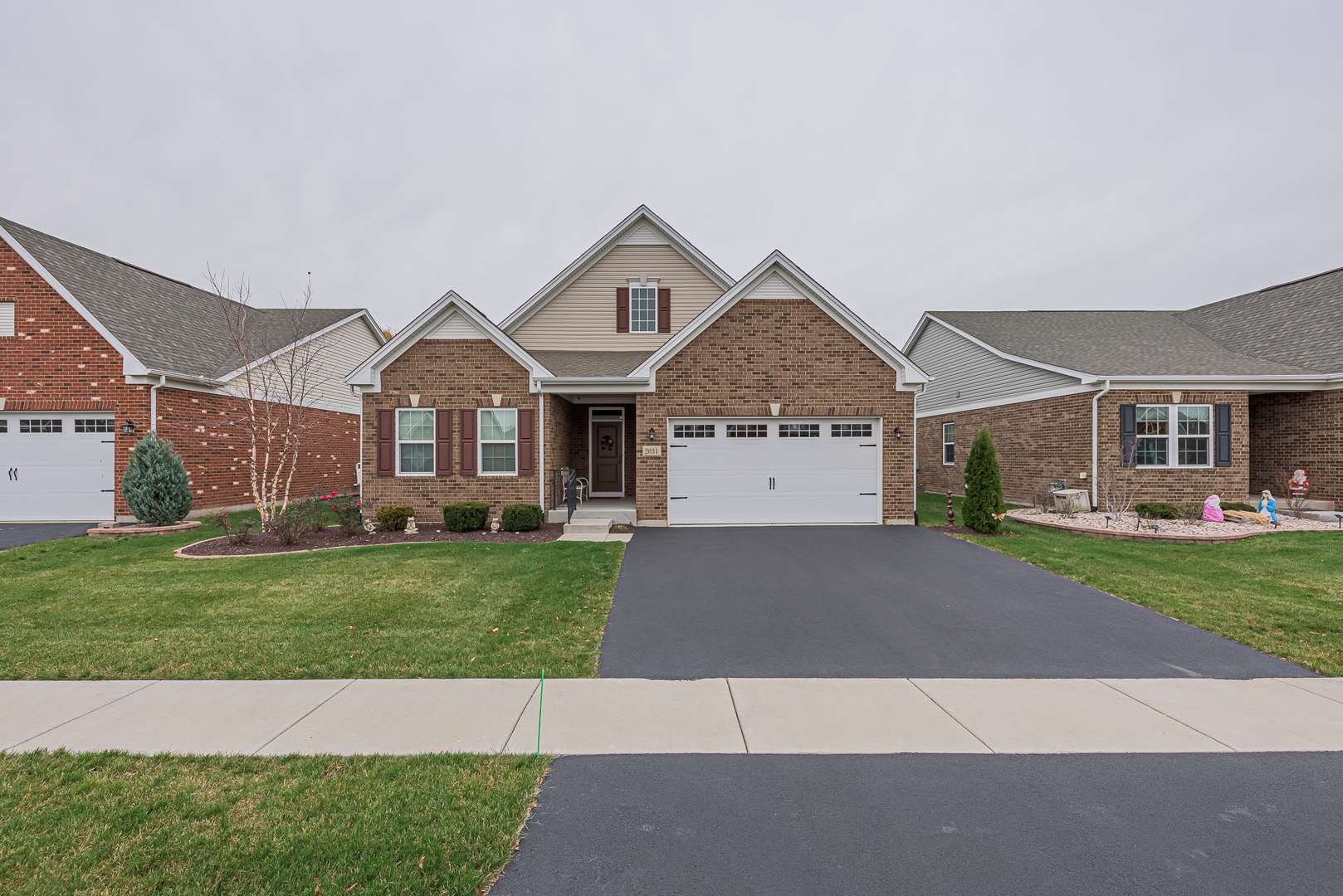 New Lenox, IL 60451,2031 Royalglen DR