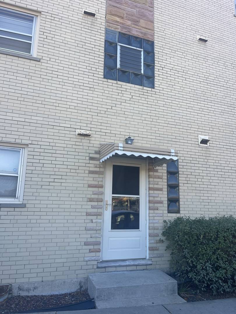 Chicago, IL 60630,4775 N Linder AVE #2A
