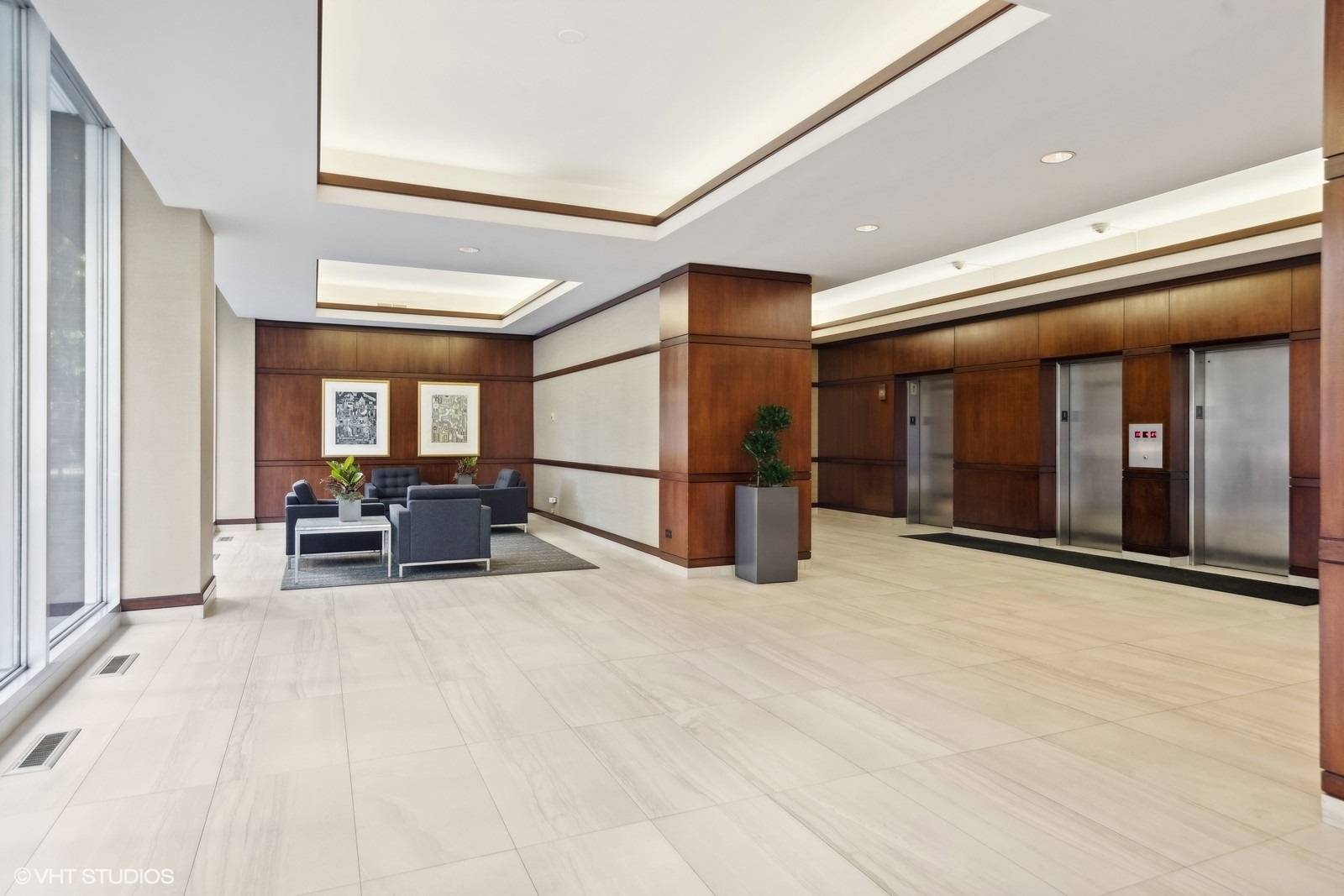 Chicago, IL 60610,1445 N State Pkwy #301