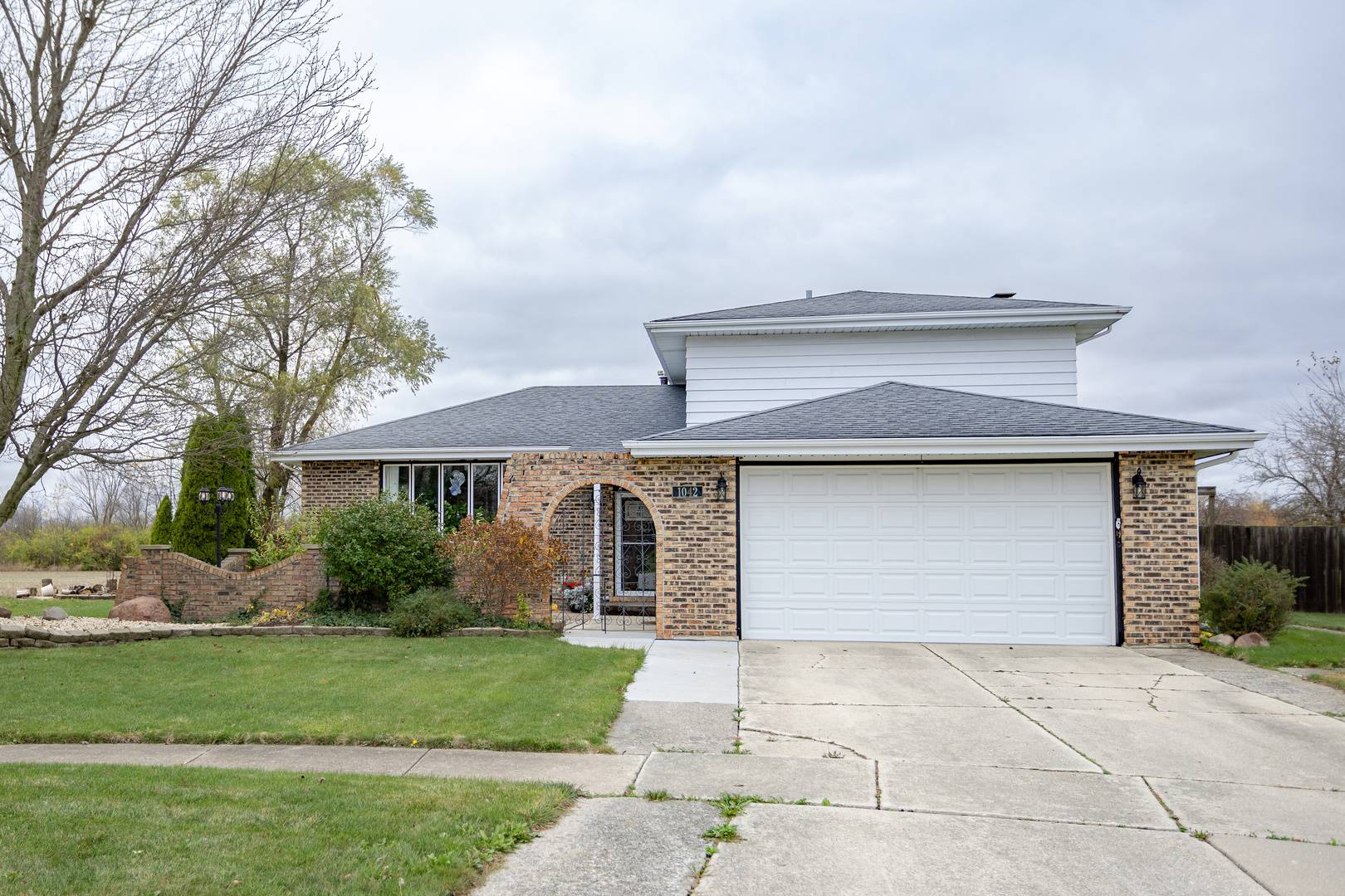 Beecher, IL 60401,1042 Catalpa CT