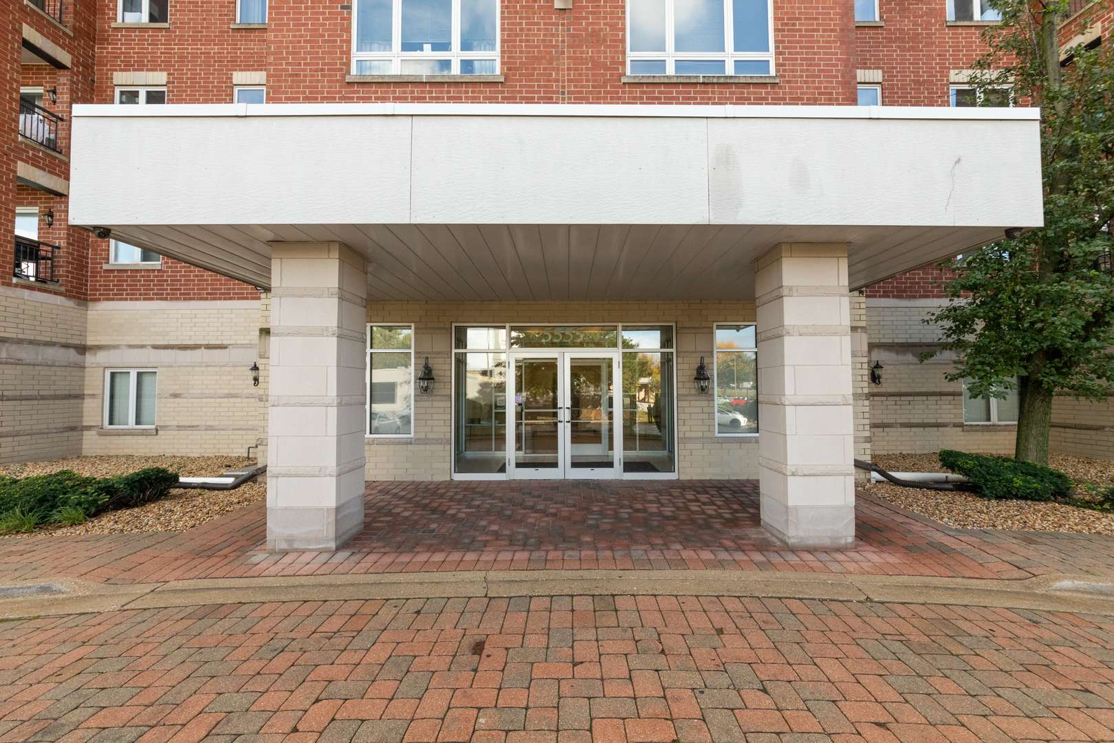 Chicago, IL 60656,5555 N Cumberland AVE #304