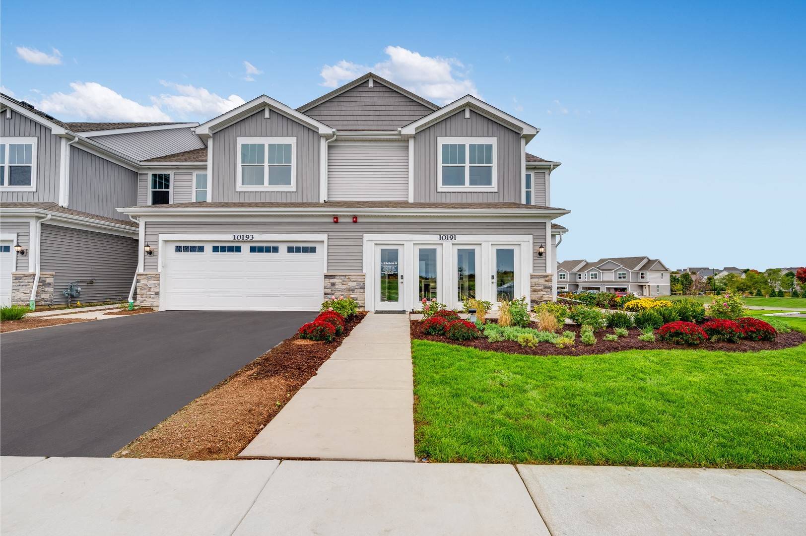 Oswego, IL 60543,104 Henderson ST