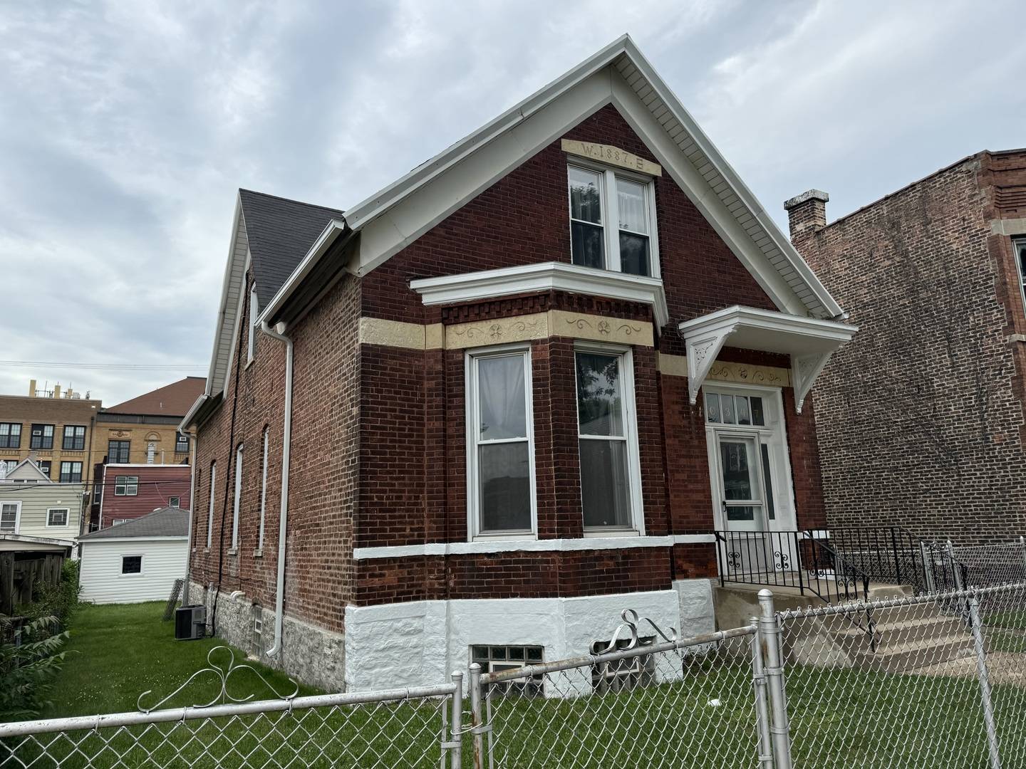 Chicago, IL 60617,10347 S Avenue L