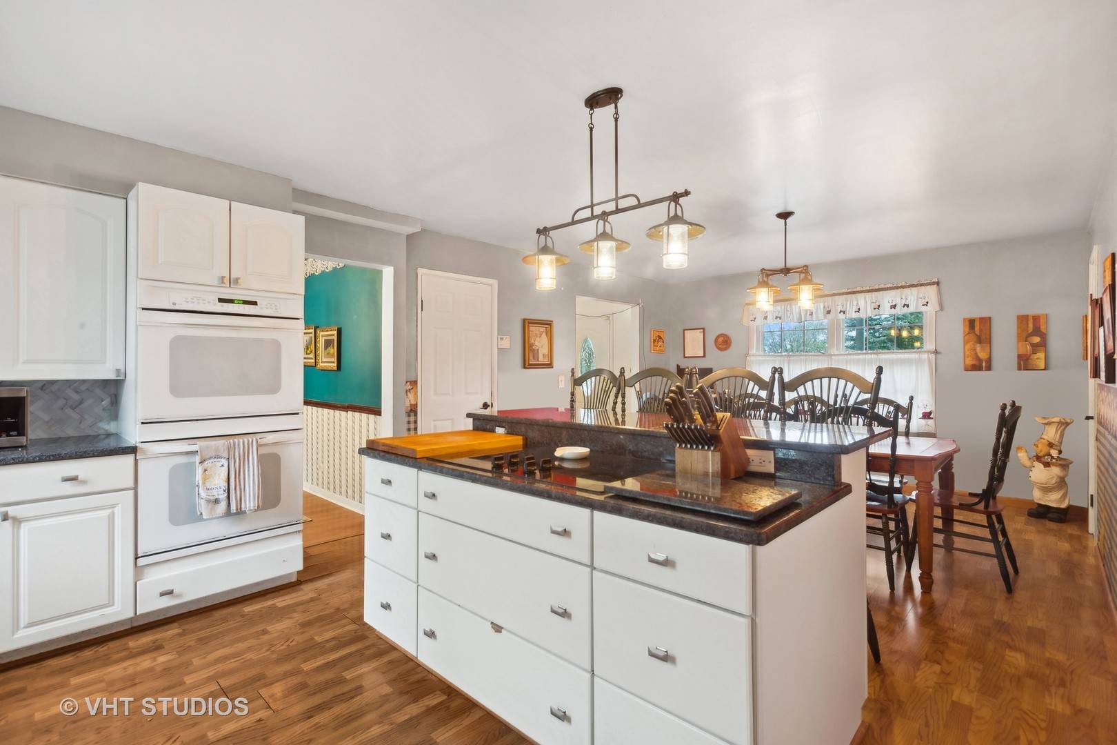 Woodridge, IL 60517,3433 Woodridge DR