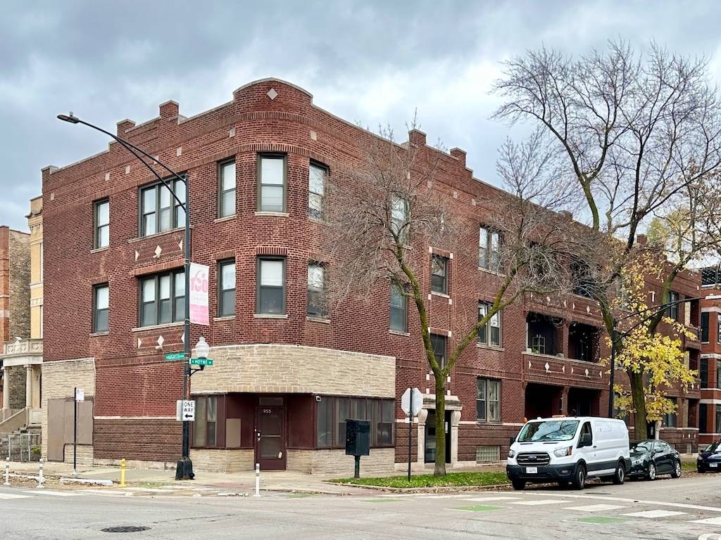 Chicago, IL 60622,951 N Hoyne AVE #3