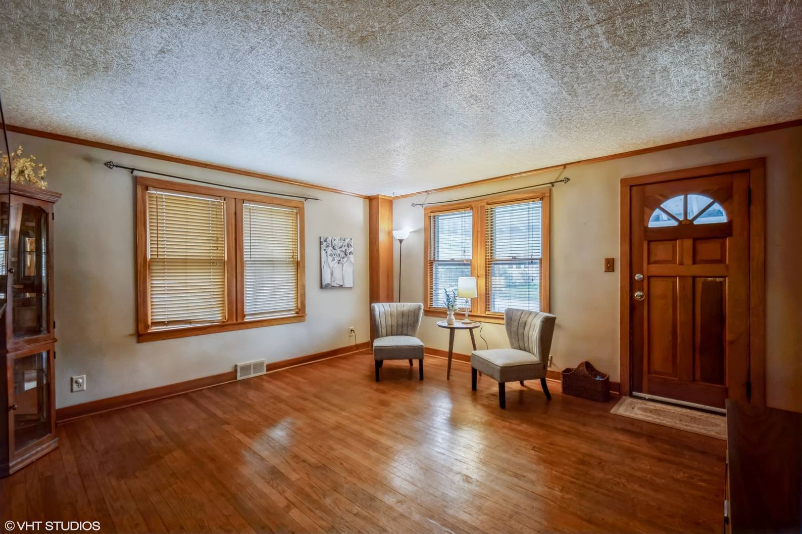 Steger, IL 60475,3137 Peoria ST