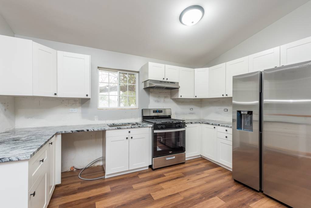 Round Lake Park, IL 60073,19 E Pineview DR