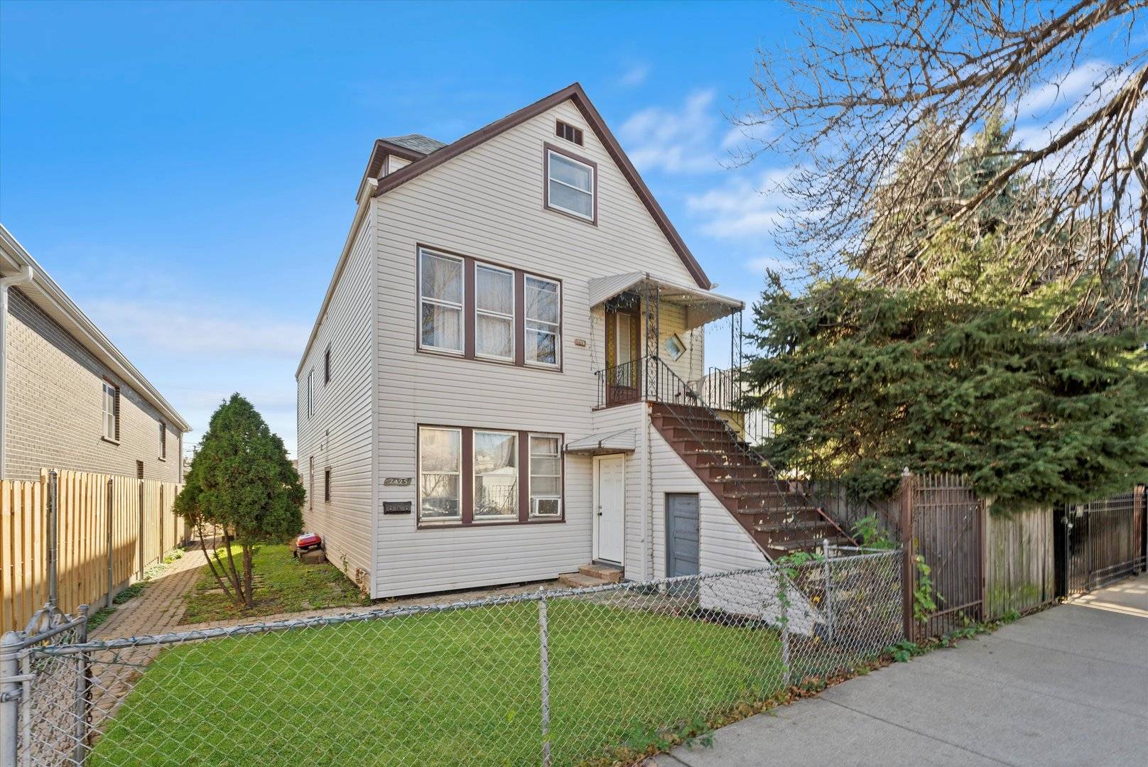 Chicago, IL 60632,2425 W 46th PL