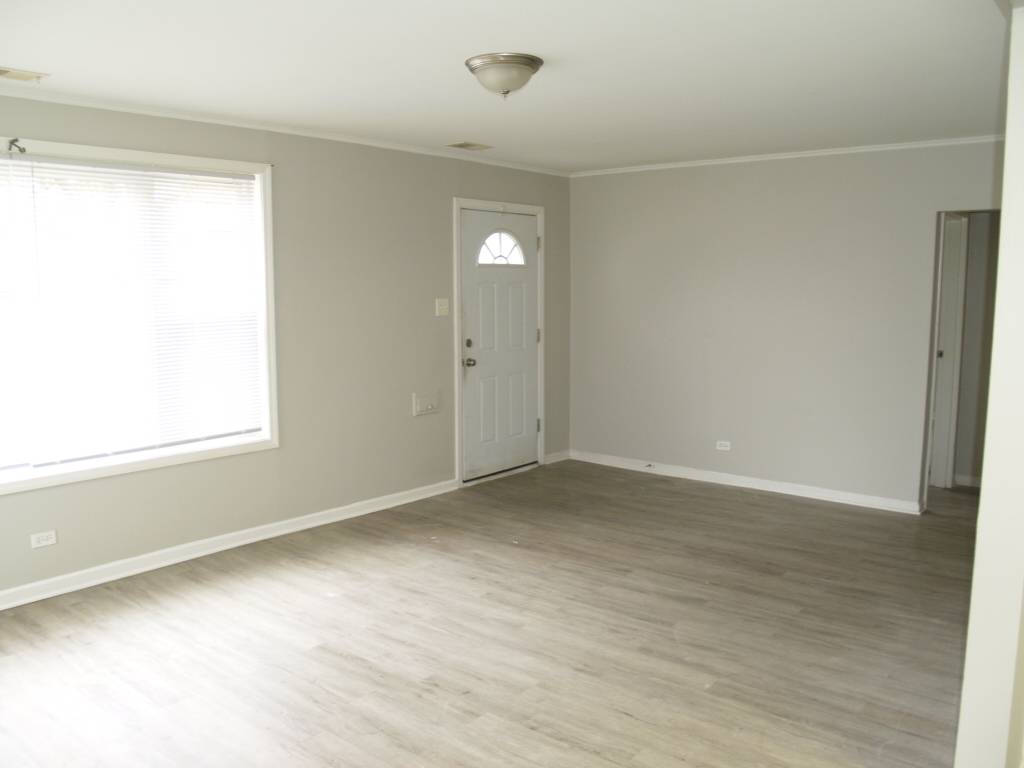 Park Forest, IL 60466,17 Oak LN