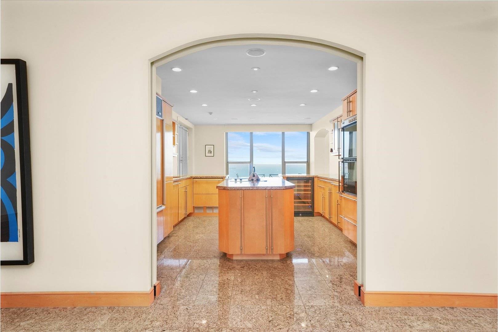 Chicago, IL 60610,1550 N Lake Shore DR #33E