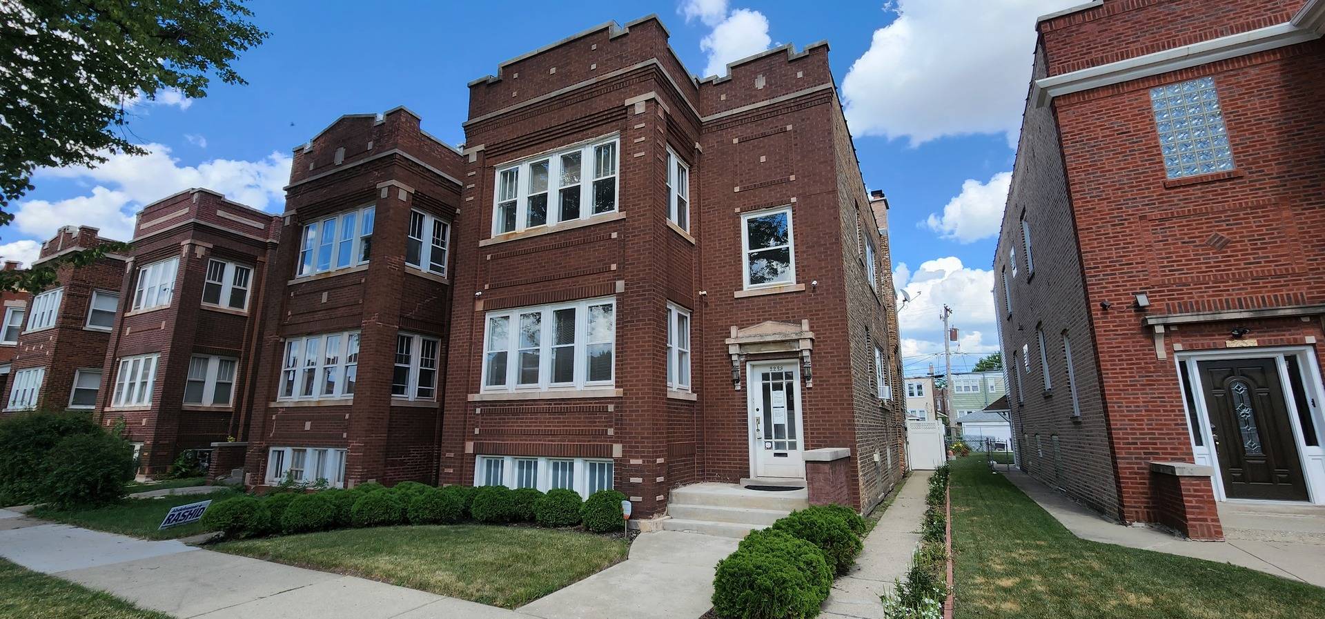 Berwyn, IL 60402,2229 Elmwood AVE #2