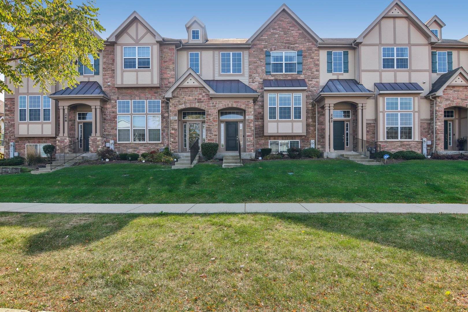 Carol Stream, IL 60188,264 Bennett DR