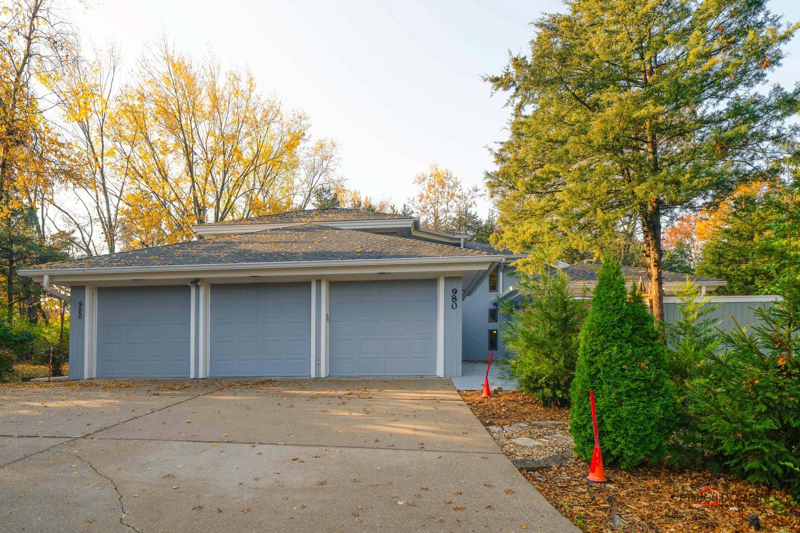 Buffalo Grove, IL 60089,980 Port Clinton CT W