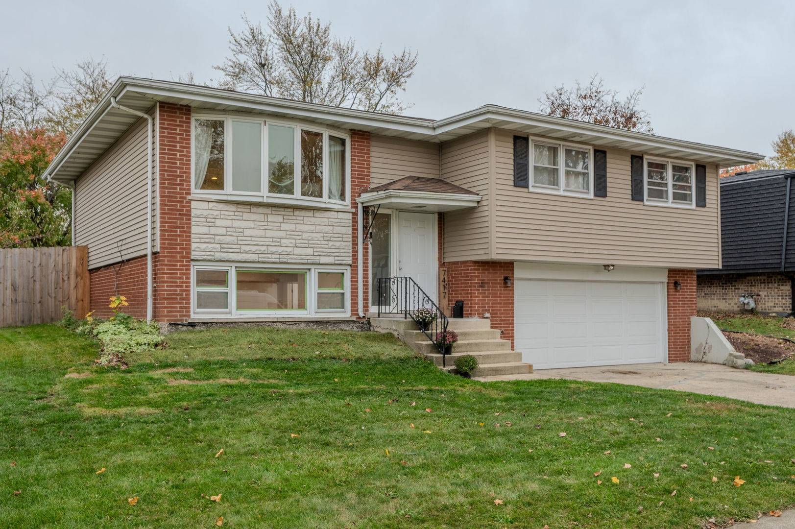 Tinley Park, IL 60477,7417 160th PL