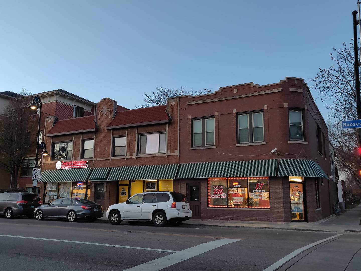 Oak Park, IL 60304,6600-04 W Roosevelt RD W