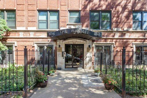 Chicago, IL 60660,6019 N Winthrop AVE #110