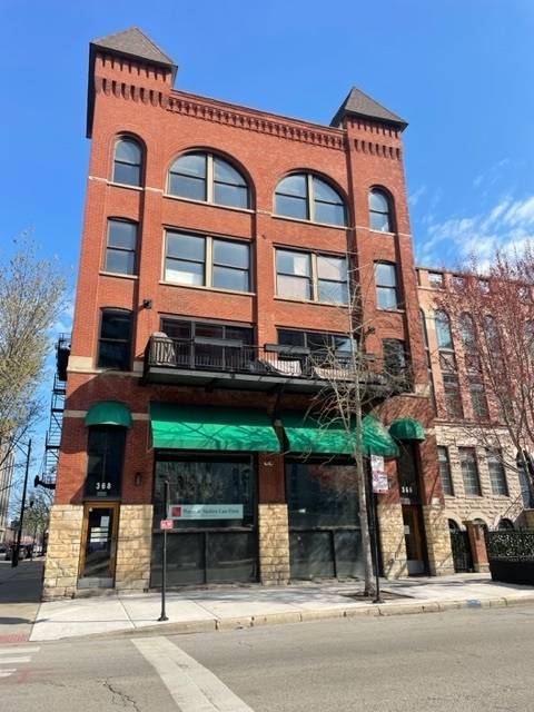 Chicago, IL 60654,368 W Huron ST #1