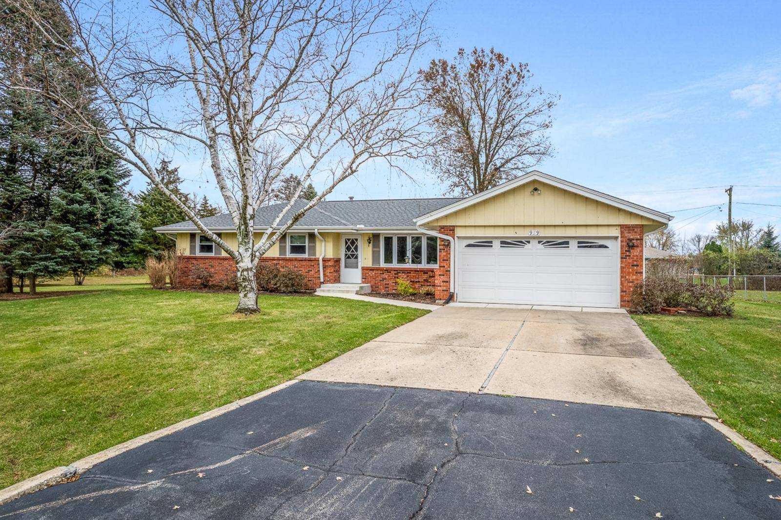 Machesney Park, IL 61115,959 Firefly DR