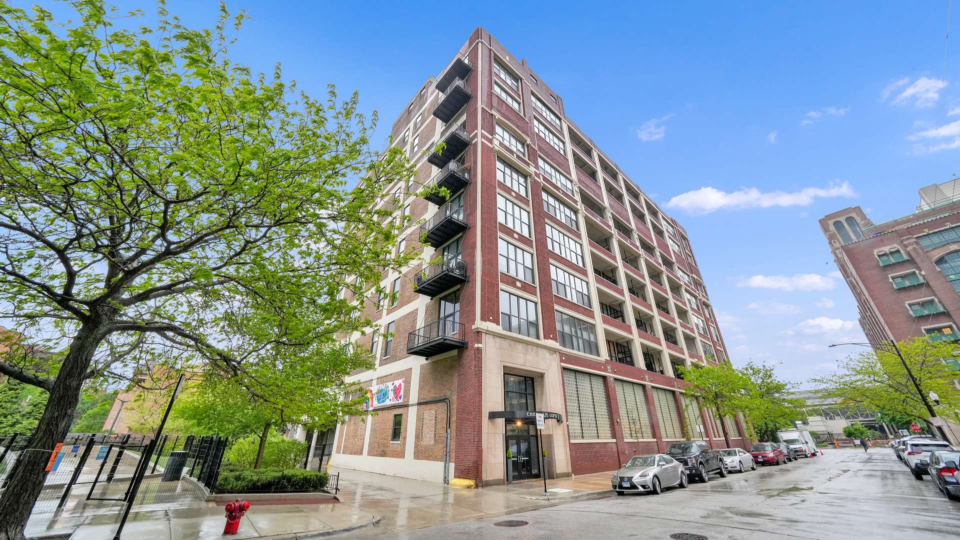 Chicago, IL 60616,320 E 21st ST #608