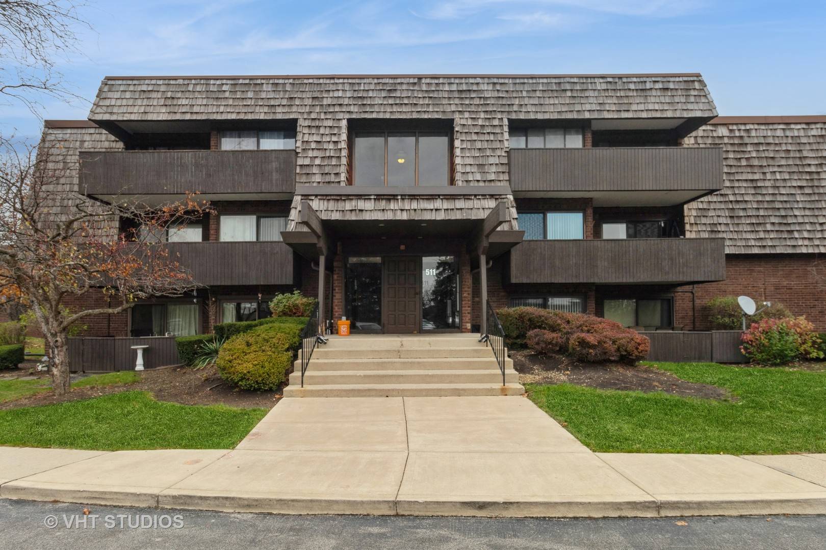 Carol Stream, IL 60188,511 Timber Ridge DR #304C