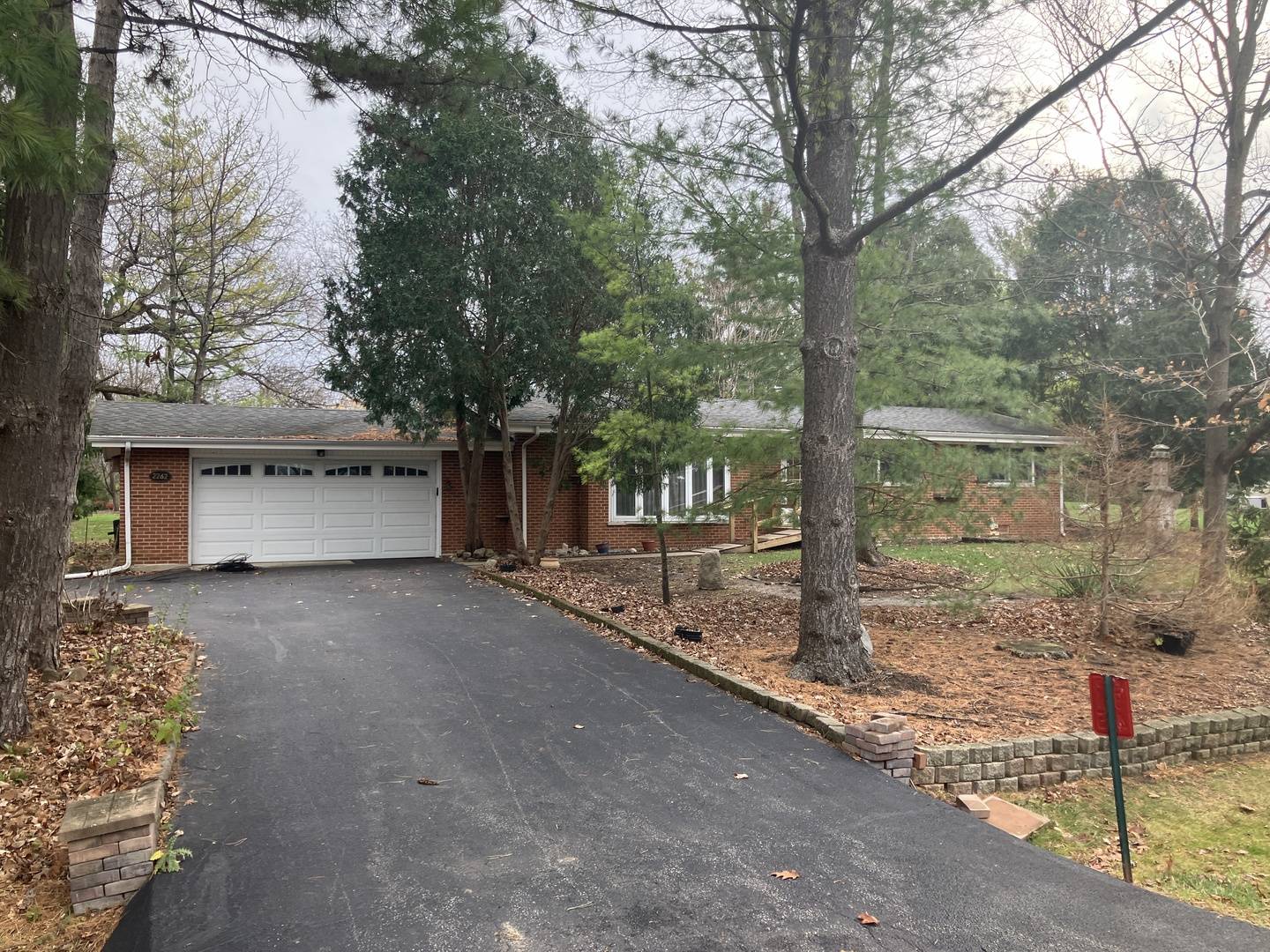 Libertyville, IL 60048,2262 Heathercliff DR