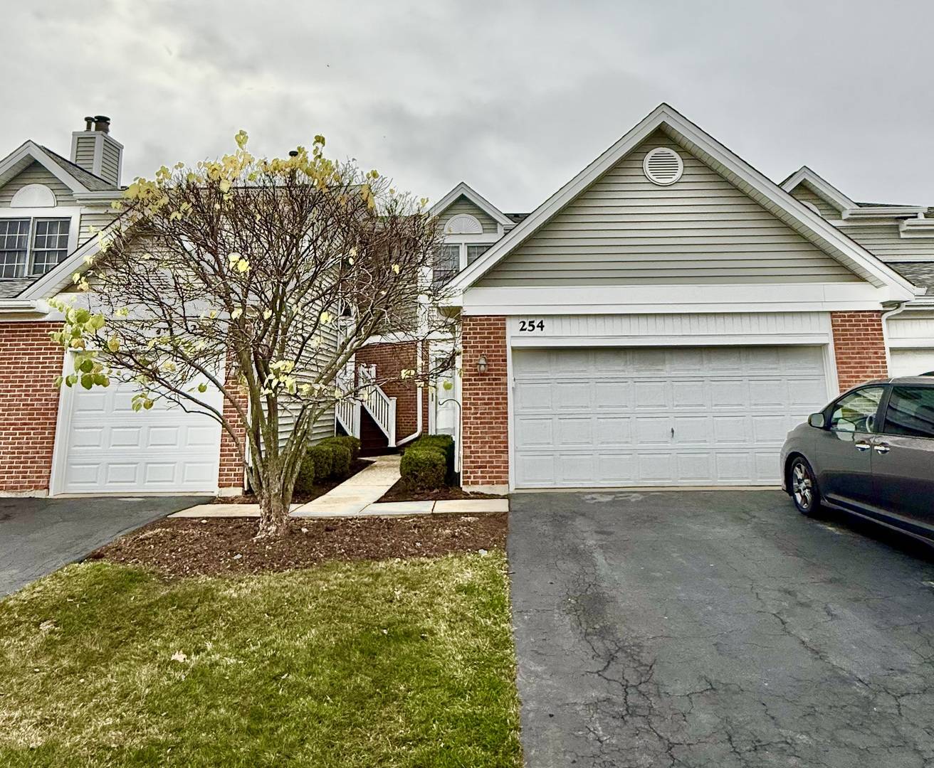 Carol Stream, IL 60188,254 Allegro LN