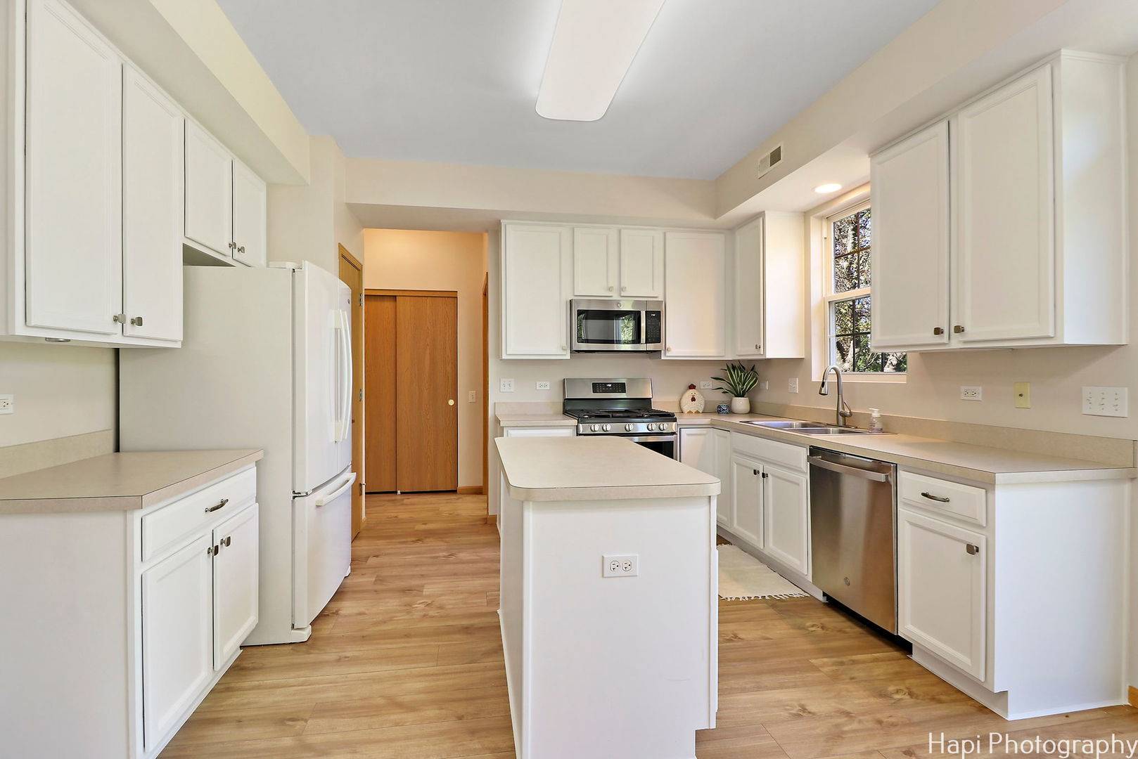 Huntley, IL 60142,13574 Delaney RD